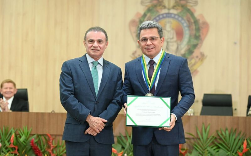 tadeu-de-souza-e-homenageado-n