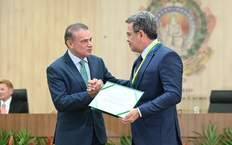 tadeu-de-souza-e-homenageado-n