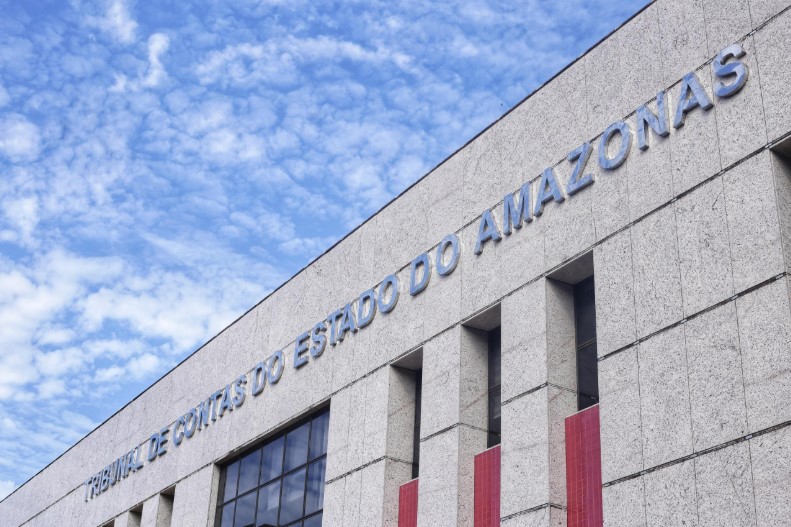 tce-am-apura-contrato-da-seduc