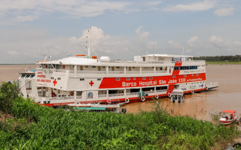 barco-hospital-atende-populaca