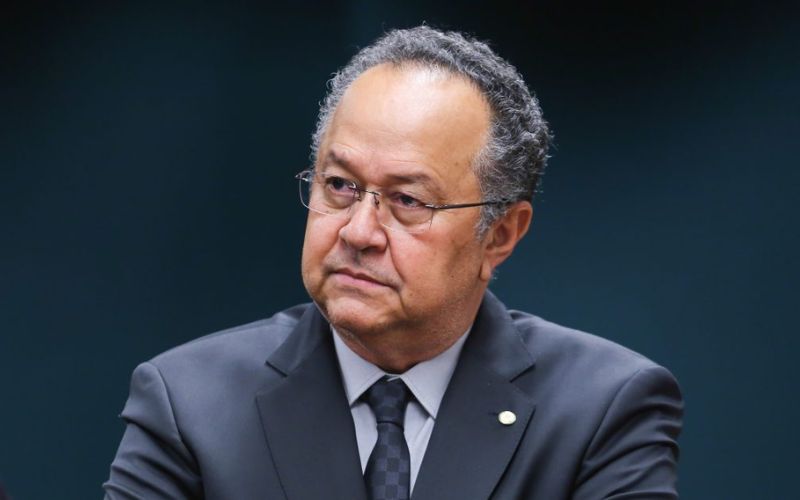 cpmi-do-inss-aponta-silas-cama