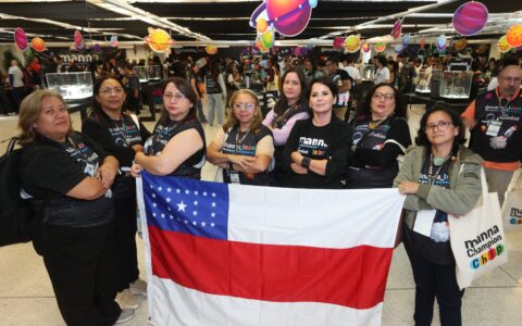 docentes-do-amazonas-entram-em
