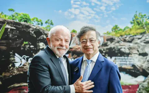 lula-e-petro-defendem-multilat