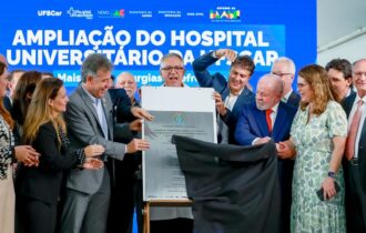 lula-participa-de-entrega-em-h