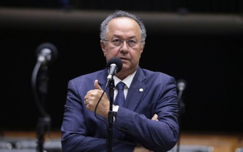 projeto-de-hegemonia-naufraga-