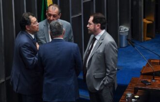 senadores-do-amazonas-votam-a-