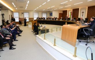 tce-am-nega-recursos-e-mantem-