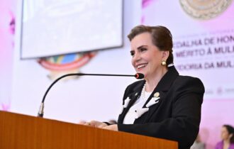 Yara Lins destaca mulheres em homenagem no TCE-AM