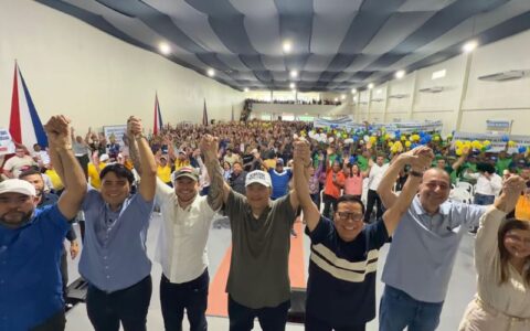 com-forte-apoio-popular-eduard