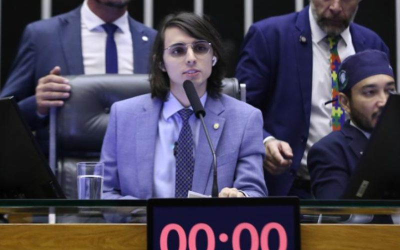 em-pouco-mais-de-um-mes-no-rep