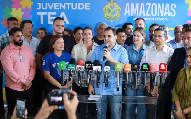 governador-interino-roberto-ci