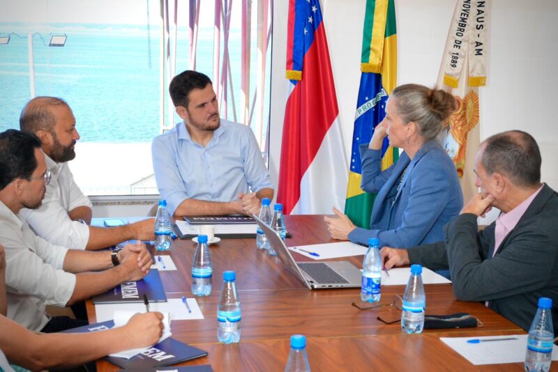 renato-junior-discute-com-bid-