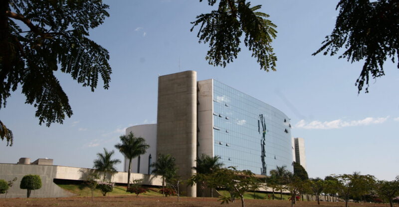 stf-derruba-lei-de-mg-sobre-ro
