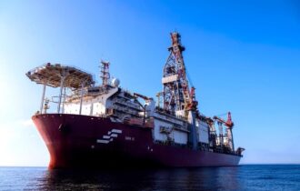 fundo-verde-atrasa-e-petroleo-