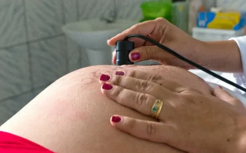 indigenas-e-mulheres-com-pouco