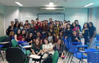 alunos-da-esouea-participam-de