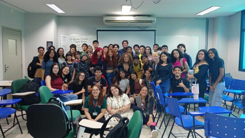 alunos-da-esouea-participam-de
