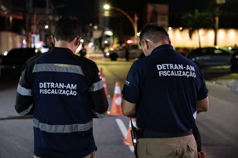 detran-am-flagra-moto-sem-plac