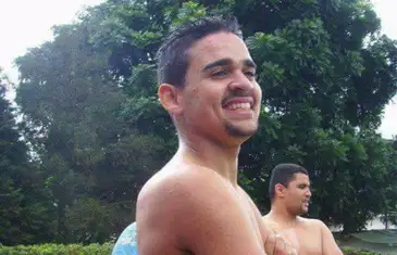 entre-cartazes-e-lembrancas-ma