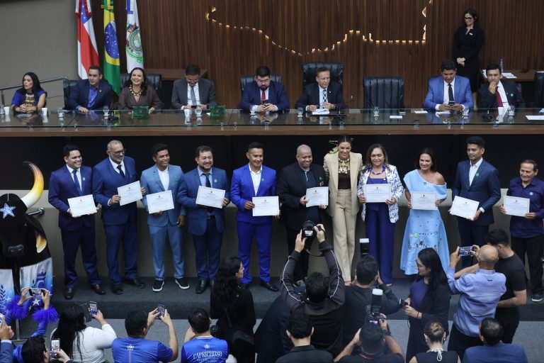 festival-de-parintins-recebe-h
