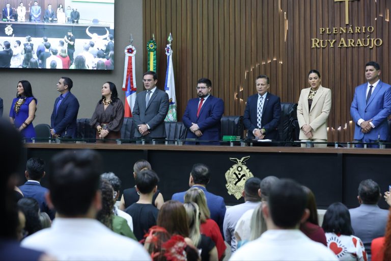 festival-de-parintins-recebe-h