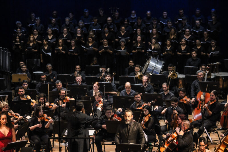 la-favorite-emociona-no-teatro