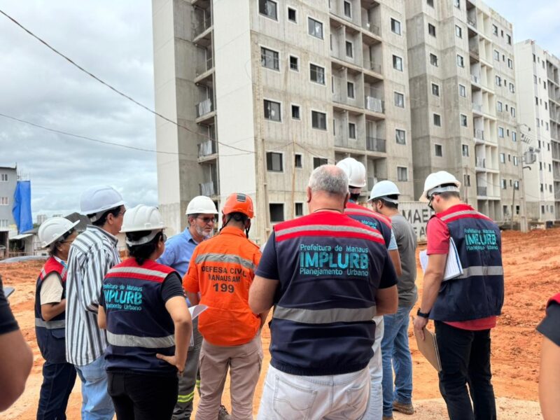 prefeitura-interdita-obra-apos