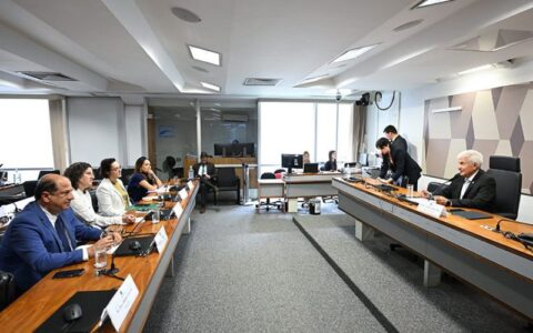 debate-aponta-educacao-profiss