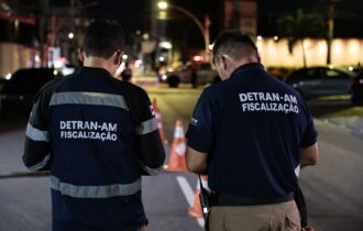 detran-am-flagra-moto-sem-plac