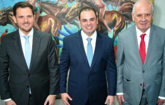 renato-junior-vai-a-posse-e-re