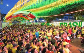 Prefeitura leva estrutura a ‘Ruas da Copa’, garante diversão às famílias e fortalece o comércio local na estreia do Brasil na Copa
