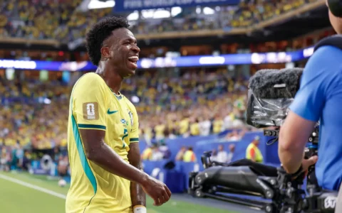 com-gol-em-todos-os-jogos-ate-