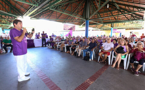 manaus-reune-700-pessoas-em-ac