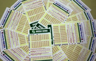 mega-sena-acumula-novamente-e-