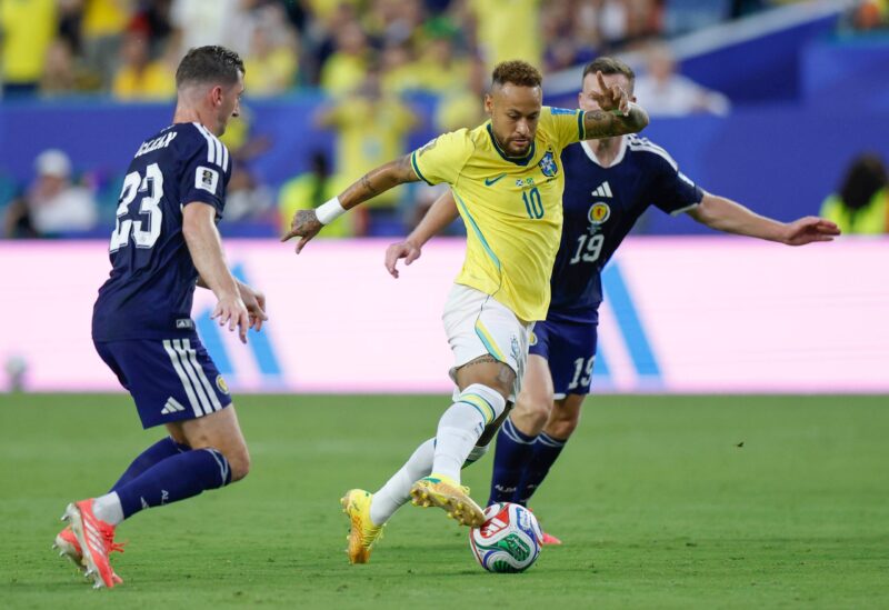 neymar-entra-para-historia-com