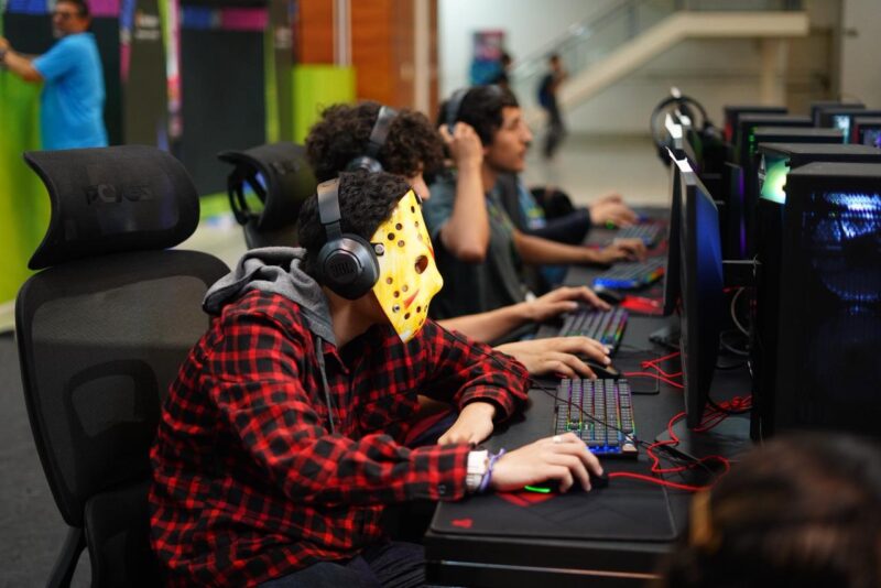 ponta-negra-recebe-evento-geek
