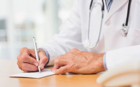 projeto-propoe-receita-medica-