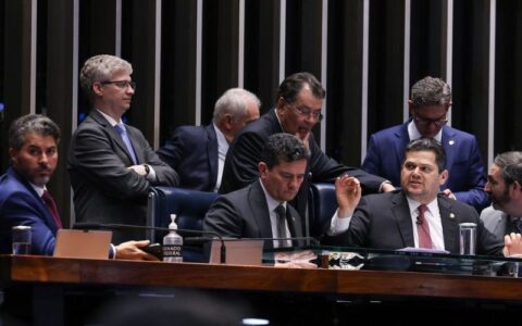 senado-aprova-uso-do-fundo-do-