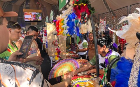 feira-indigena-movimenta-cultu