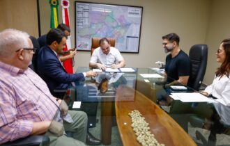 governador-assina-resultado-fi