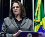 Damares deixa equipe de Flávio Bolsonaro após ataques de bolsonaristas