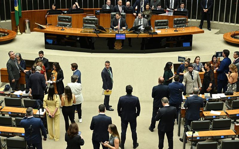 congresso-deve-votar-ao-menos-