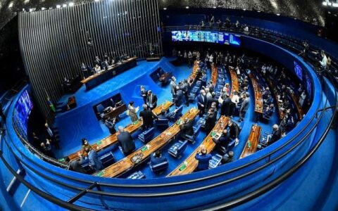 deputados-e-senadores-ampliam-