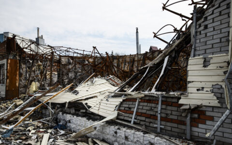 forte-terremoto-deixa-pelo-men