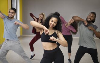 aulao-gratuito-de-fitdance-aco