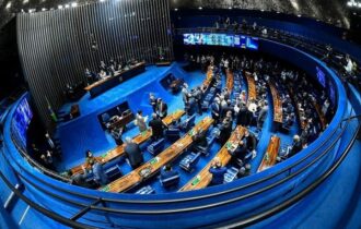 deputados-e-senadores-ampliam-