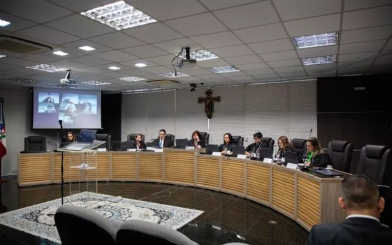 justica-eleitoral-mantem-conde