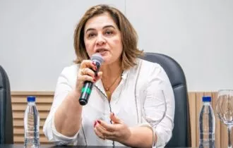 maria-do-carmo-vai-a-justica-e