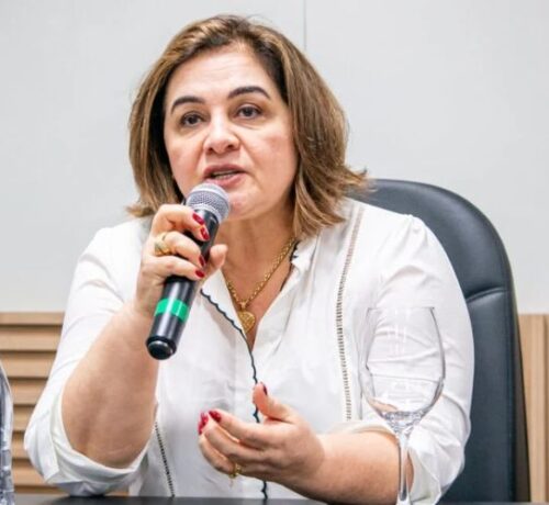 maria-do-carmo-vai-a-justica-e