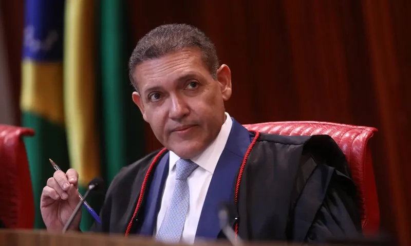 presidente-do-tse-diz-que-urna